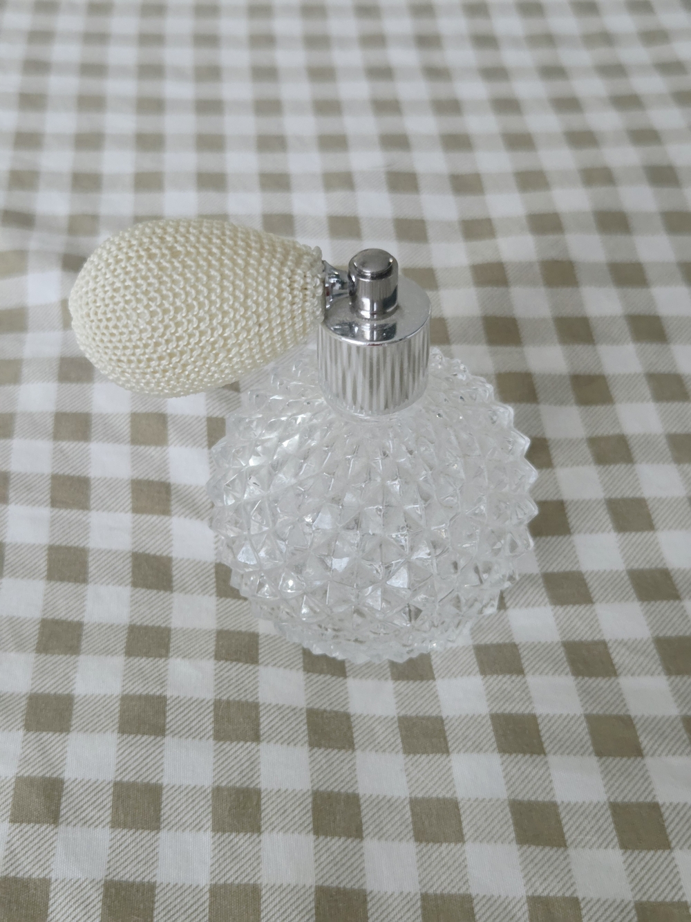 Vintage Style Clear Glass Perfume Atomizer With White Spray Bulb